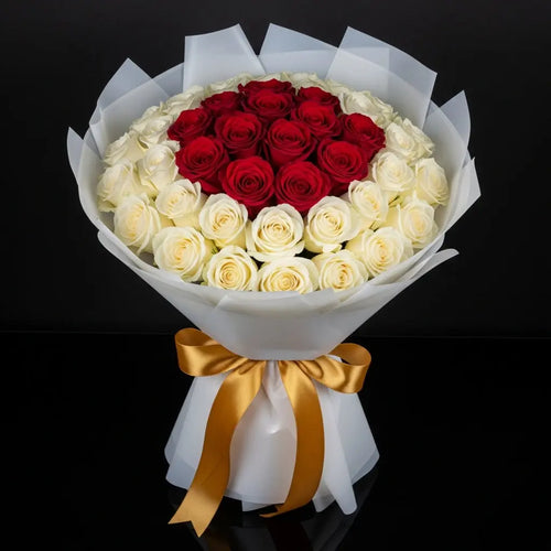 32 Red & White Rose Bouquet for Anniversary bloomsandbeansae
