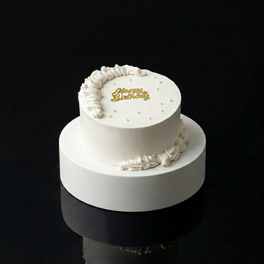 White Classic Vanilla Cake bloomsandbeansae
